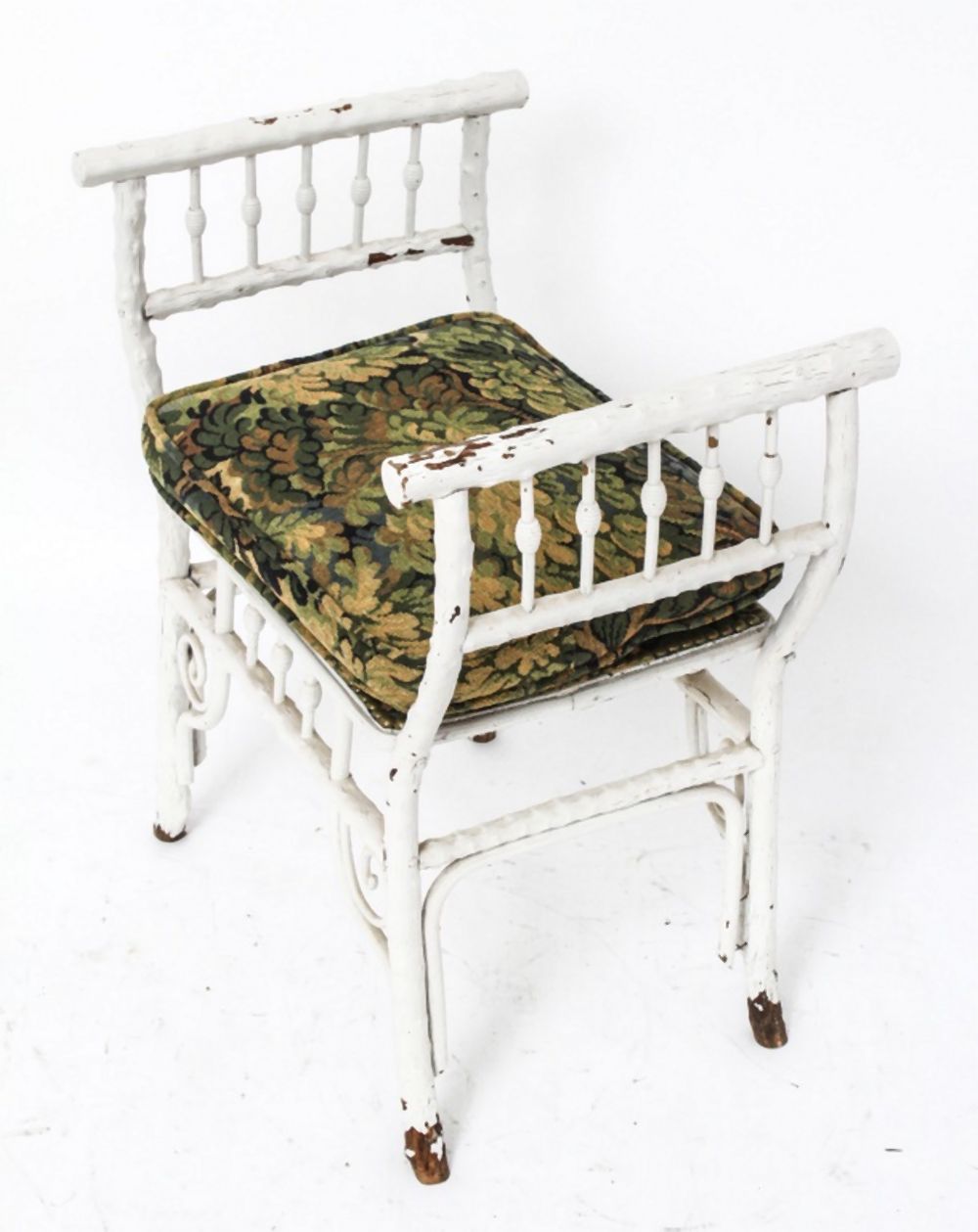 VICTORIAN WHITE PAINTED UPHOLSTERED