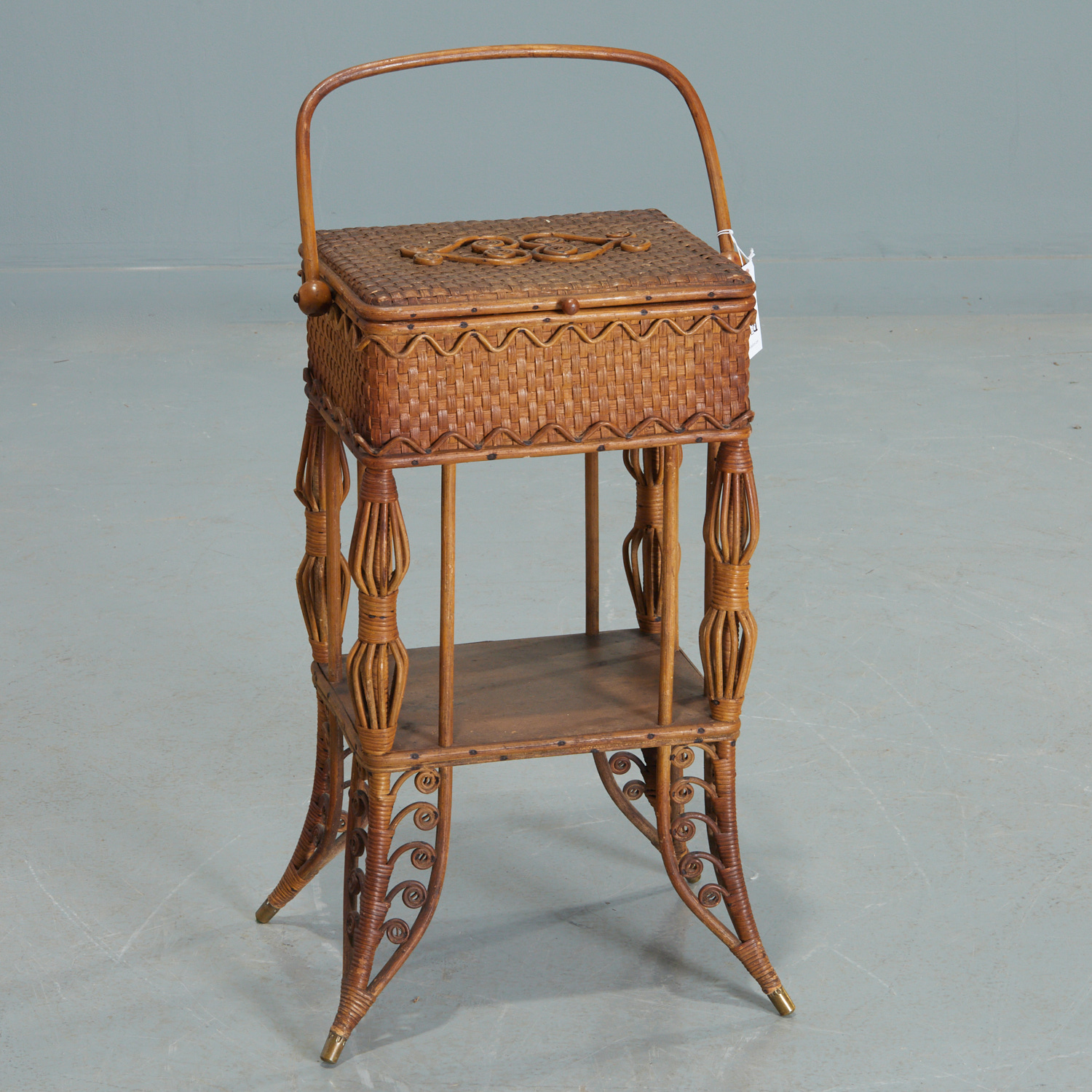 VICTORIAN WICKER SEWING BASKET