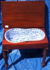 Victorian Wooden Bidet Set wit