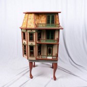 VICTORIAN WOODEN DOLLHOUSEA gr