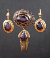 VICTORIAN YELLOW GOLD, GARNET