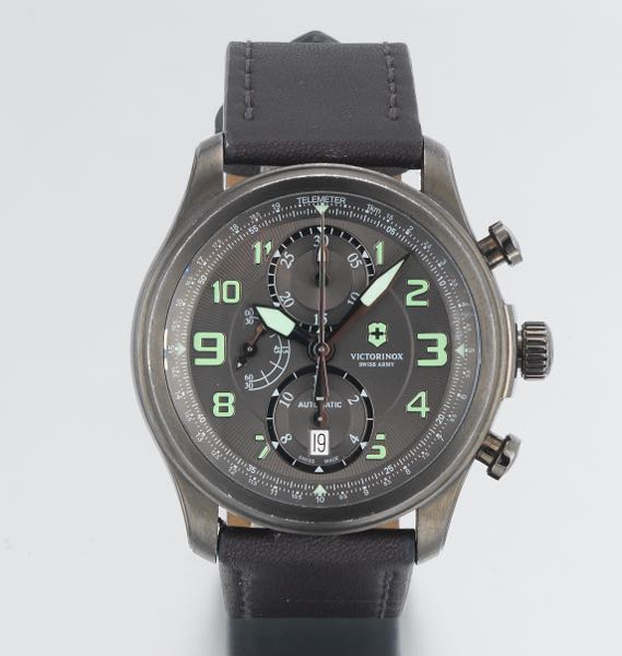 VICTORINOX SWISS ARMY TRIPLE