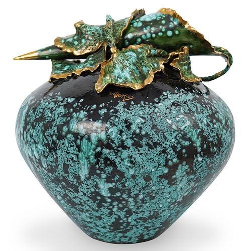 VICTORIOS CERAMIC METAL ACCENTED