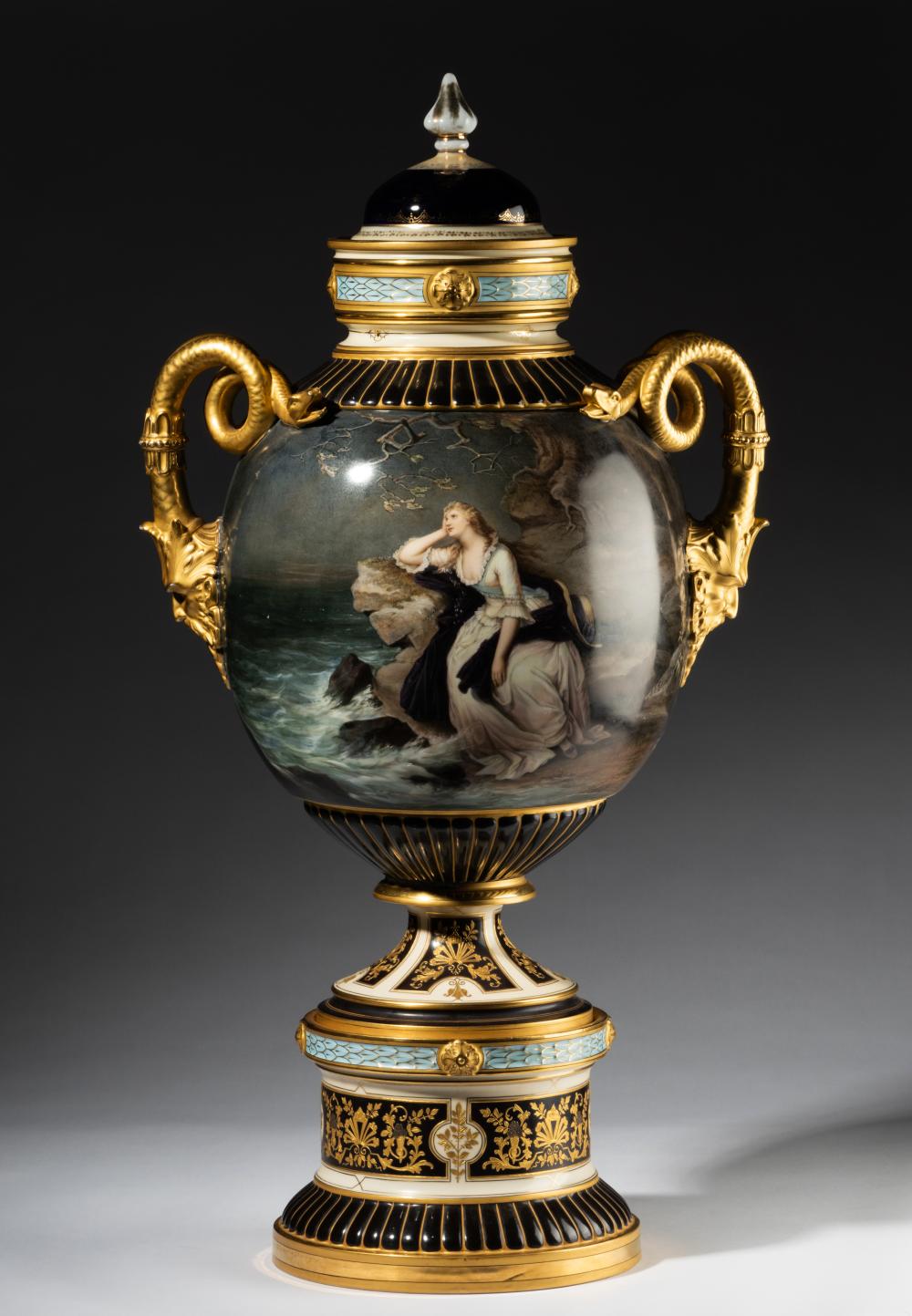 VIENNA-STYLE PIRKENHAMMER PORCELAIN