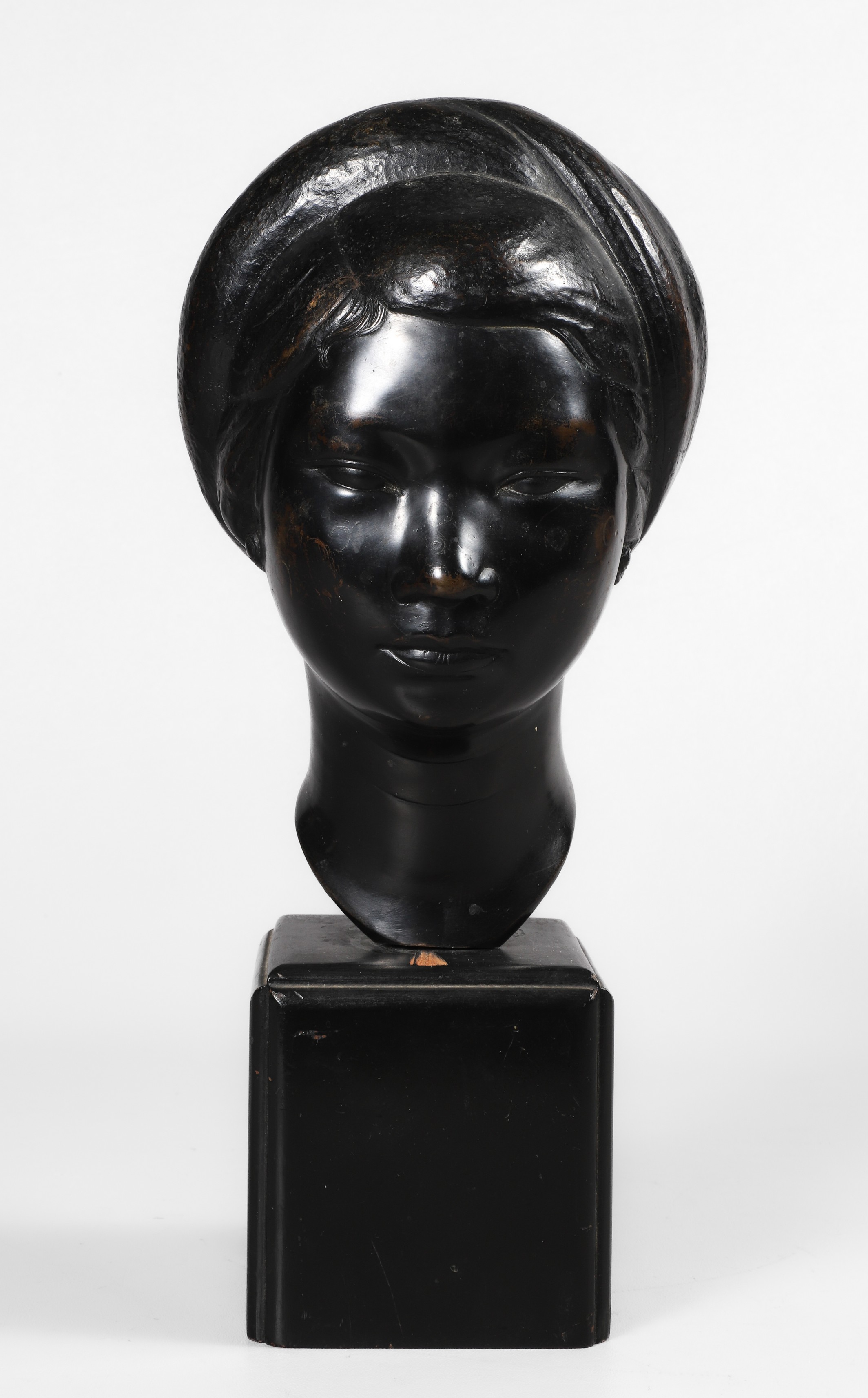 Vietnamese bronze bust of a girl,
