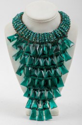 VILAIWAN ATTR. EMERALD TONE BE