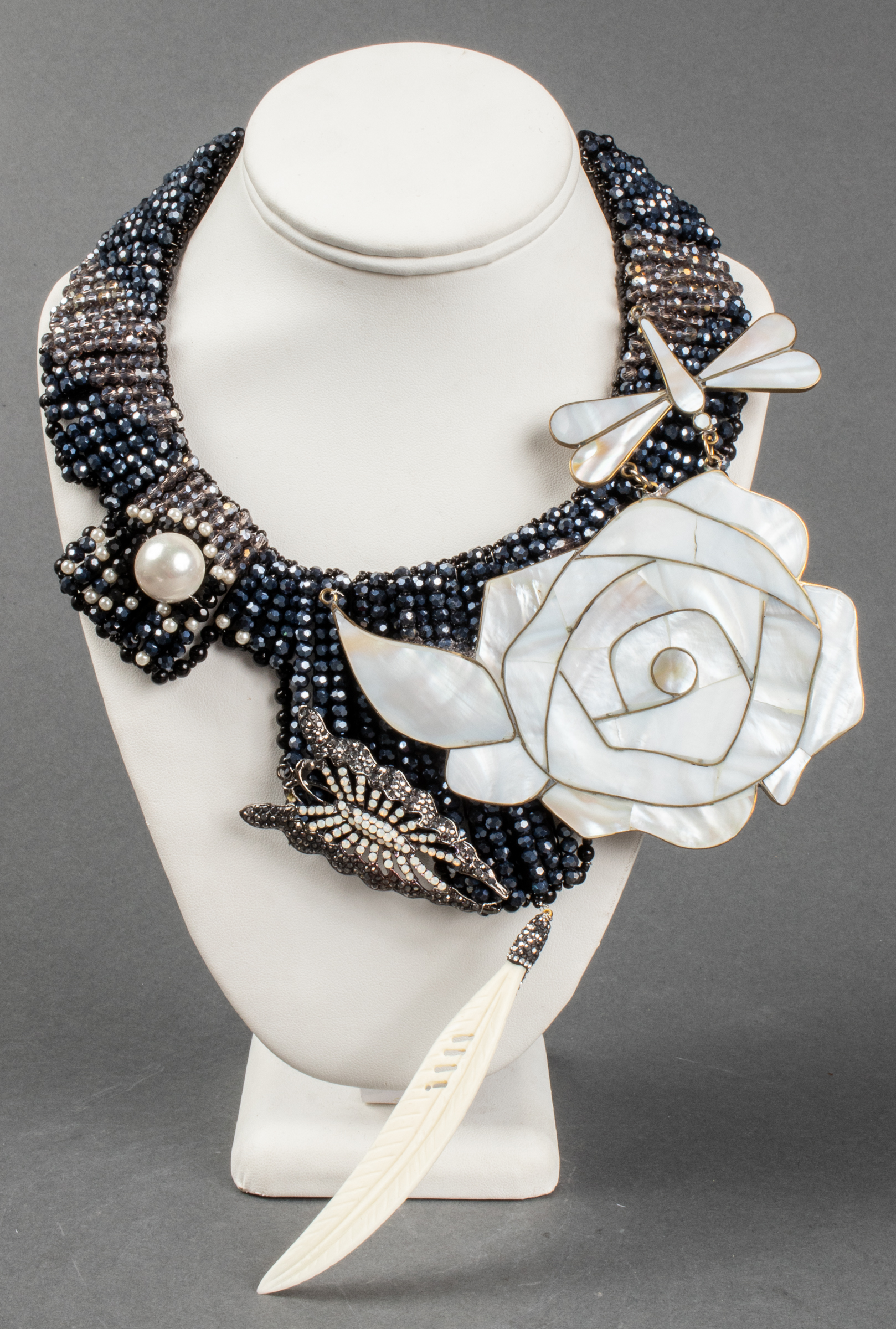 VILAIWAN MOTHER OF PEARL