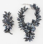 VILAIWAN SHELL FLORAL NECKLACE