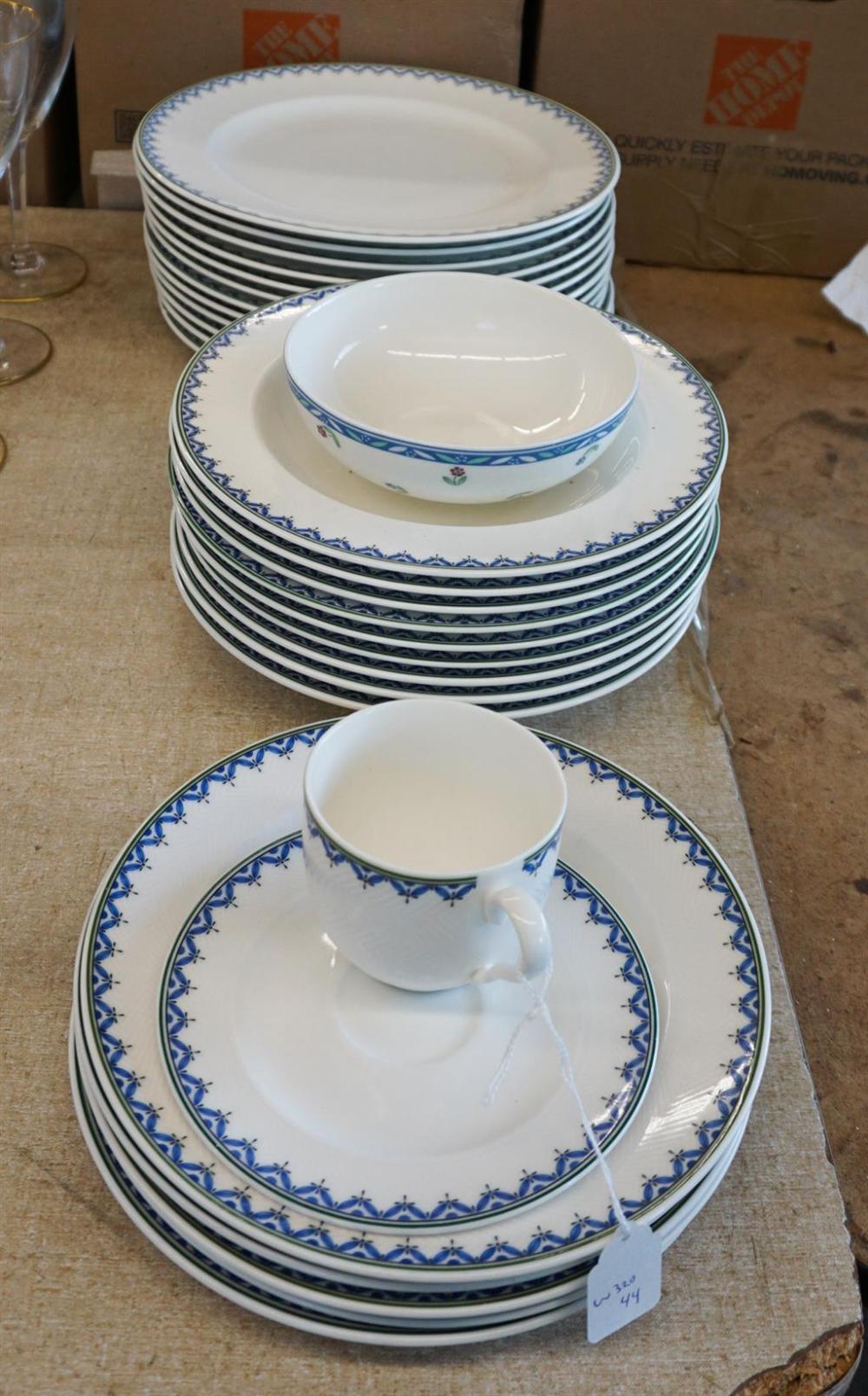 VILLEROY & BOCH 29-PIECE ADELINE