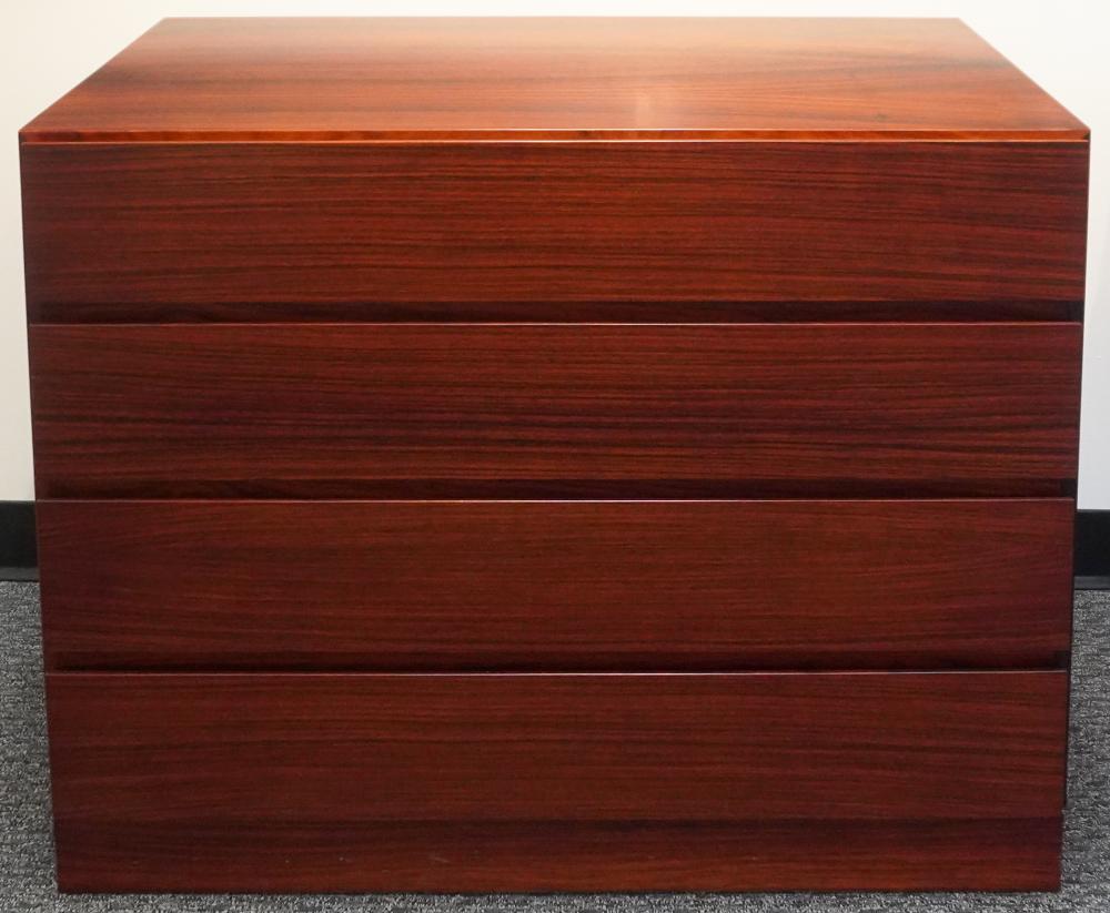 VINDE MOBLER DANISH MID-CENTURY