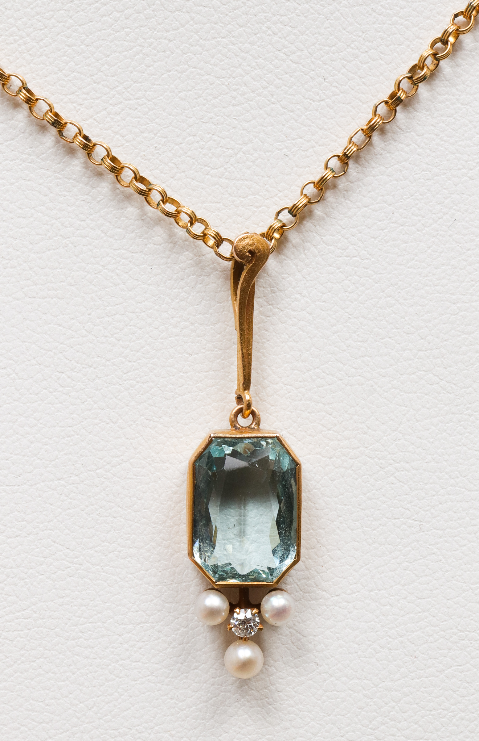 VINTAGE 14K  AQUAMARINE DIAMOND &