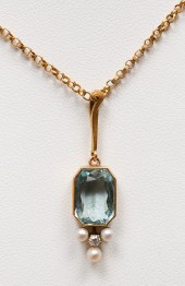 VINTAGE 14K  AQUAMARINE DIAMON