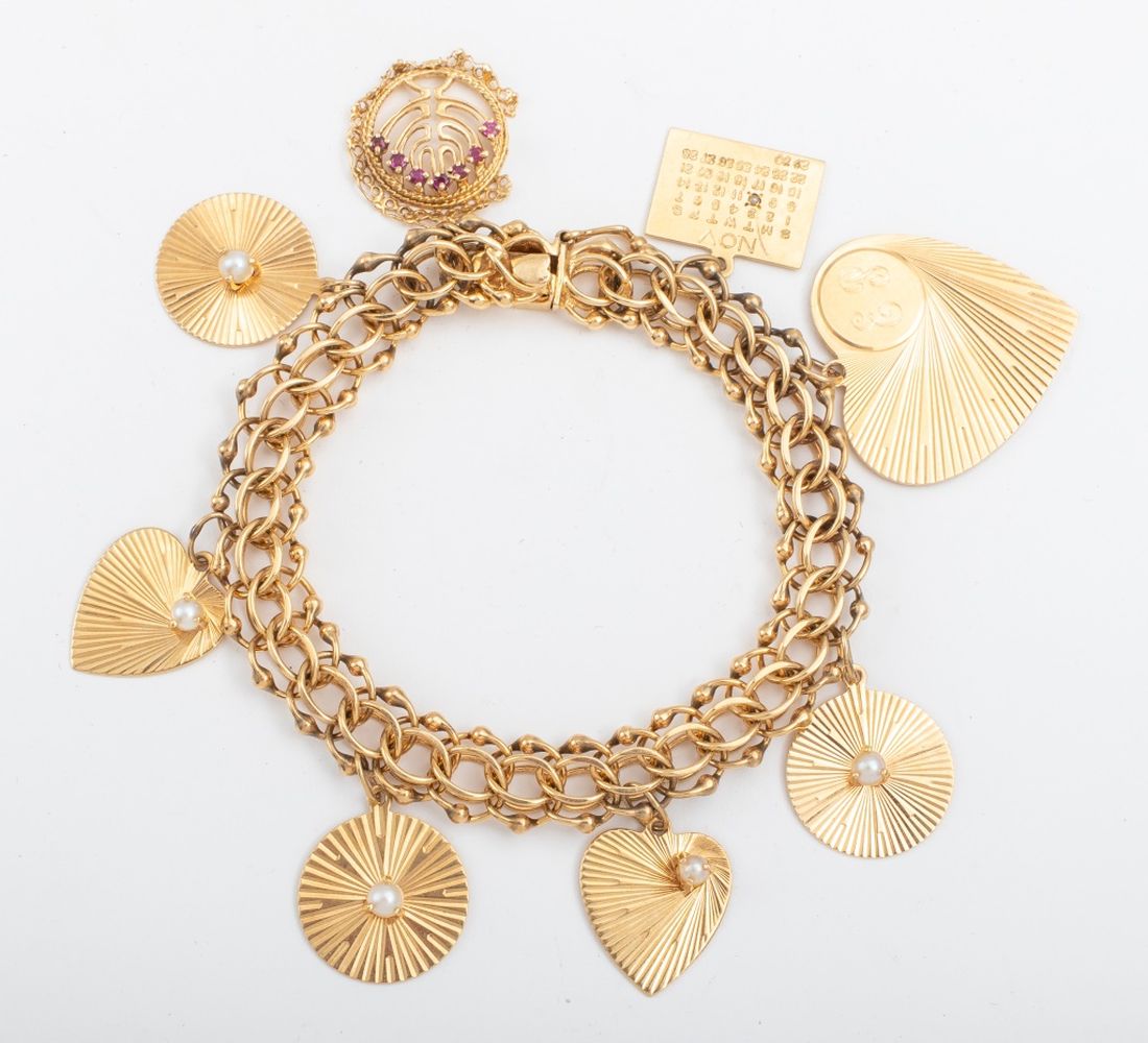 VINTAGE 14K GOLD CHARM BRACELET W
