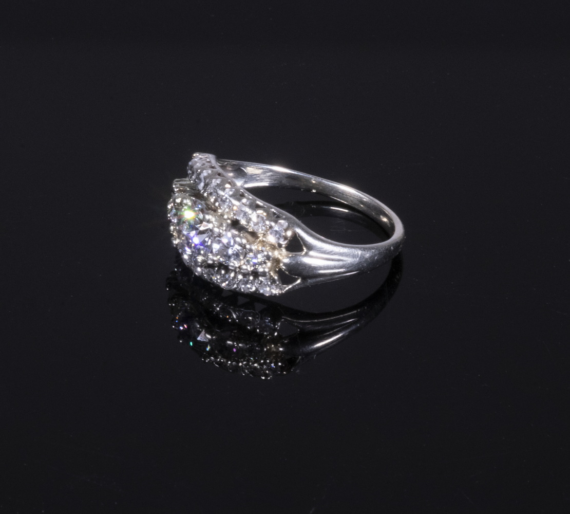 VINTAGE 14K WHITE GOLD THREE BAND