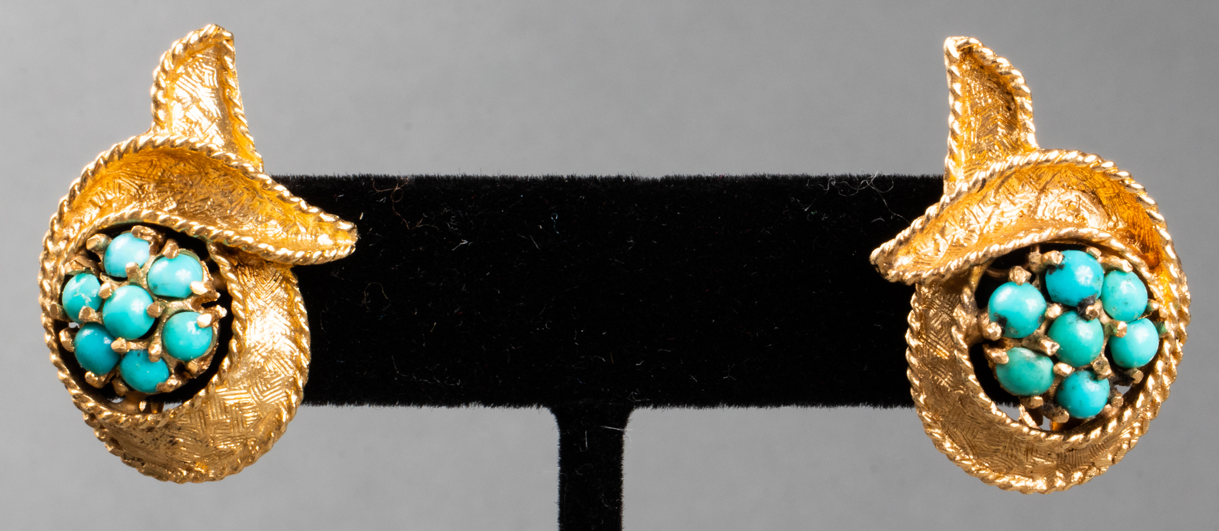 VINTAGE 14K YELLOW GOLD TURQUOISE