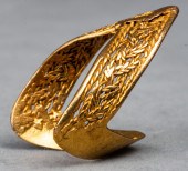 VINTAGE 14K YELLOW GOLD V-SHAP