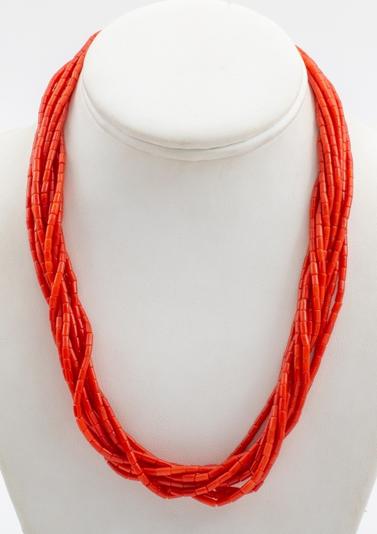VINTAGE 18K GOLD ENAMEL RED CORAL
