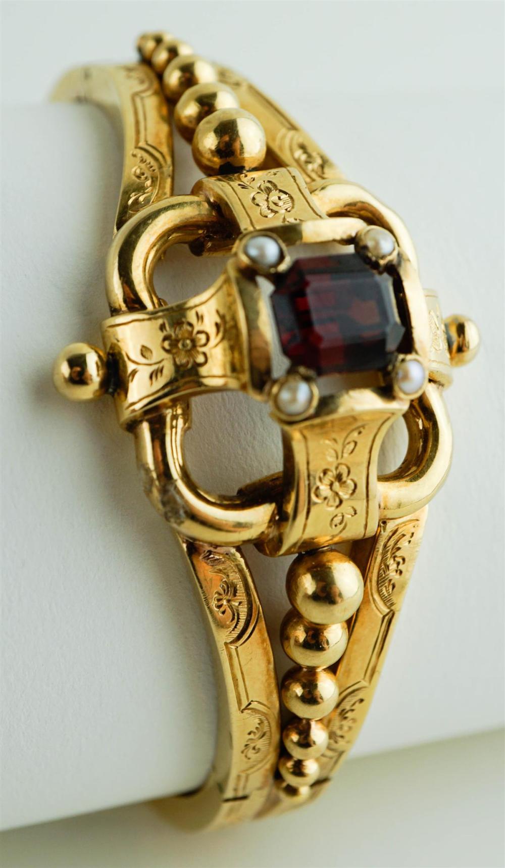 VINTAGE 18K YELLOW GOLD, GARNET AND