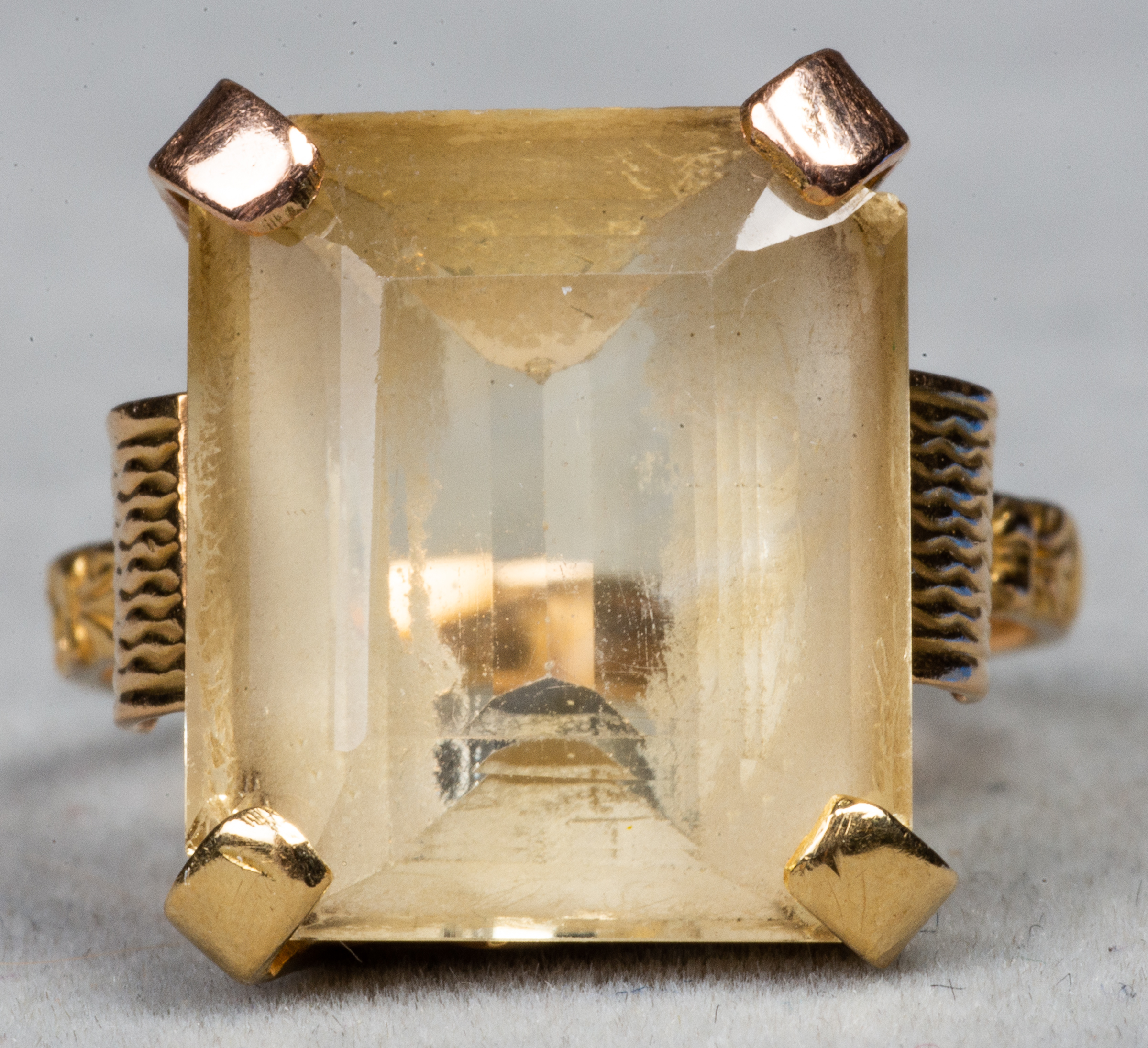 VINTAGE 18K YELLOW GOLD ORNATE