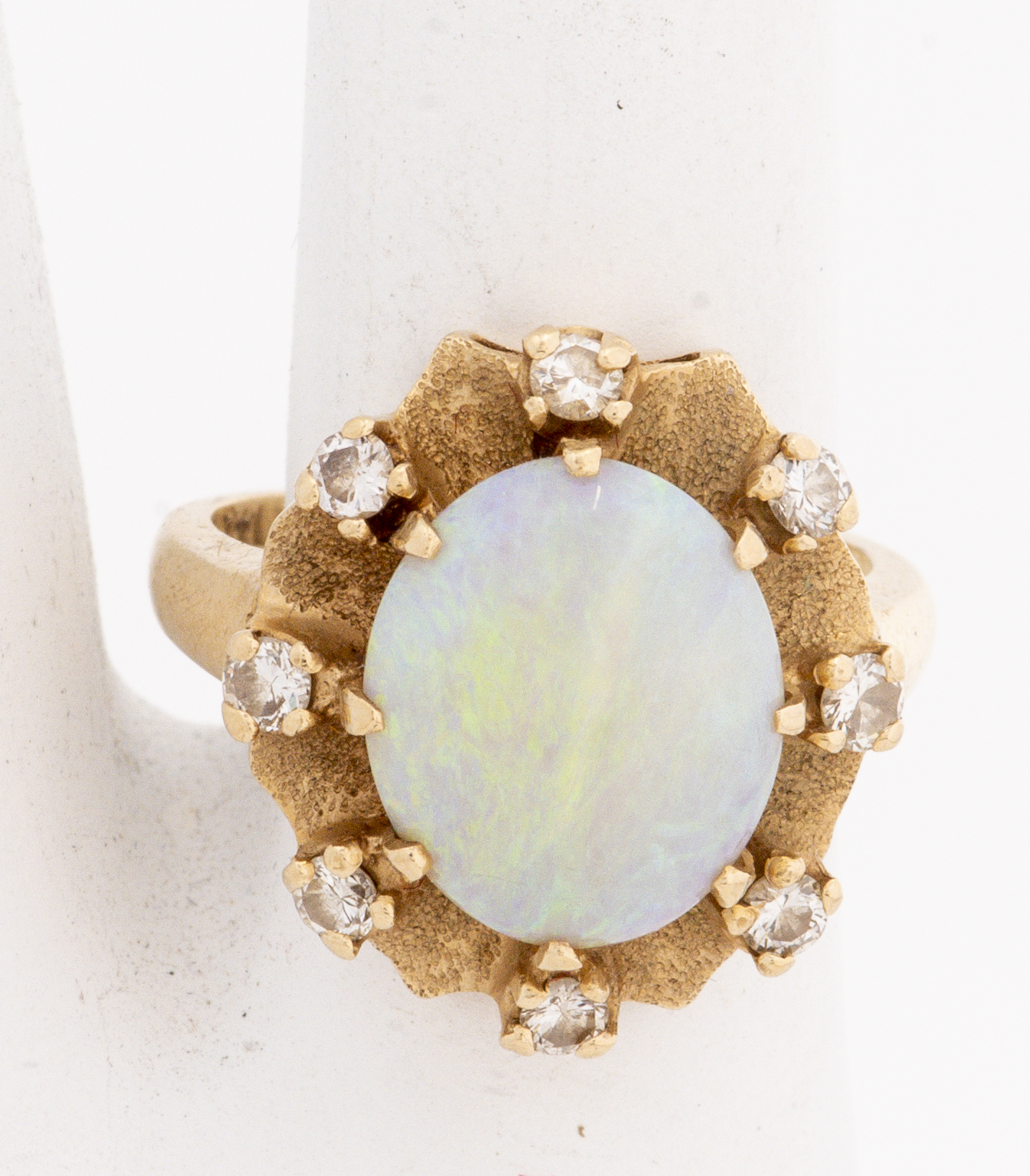 VINTAGE 1970'S 14K YELLOW GOLD OPAL