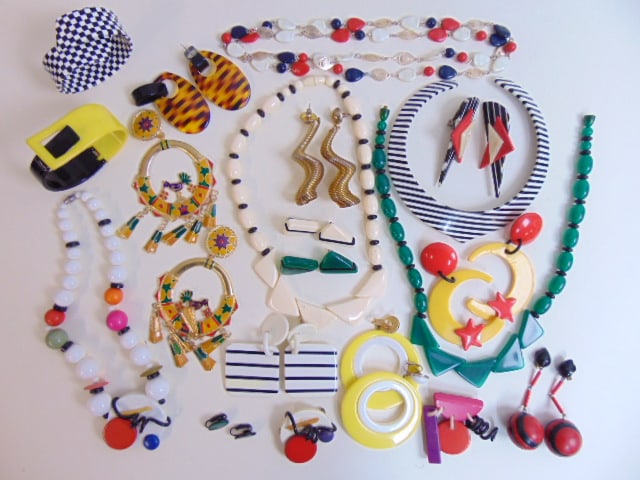VINTAGE 1980'S RETRO COSTUME