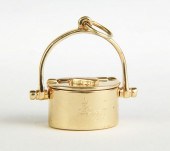 VINTAGE 1989 GOLDEN BASKET GLE