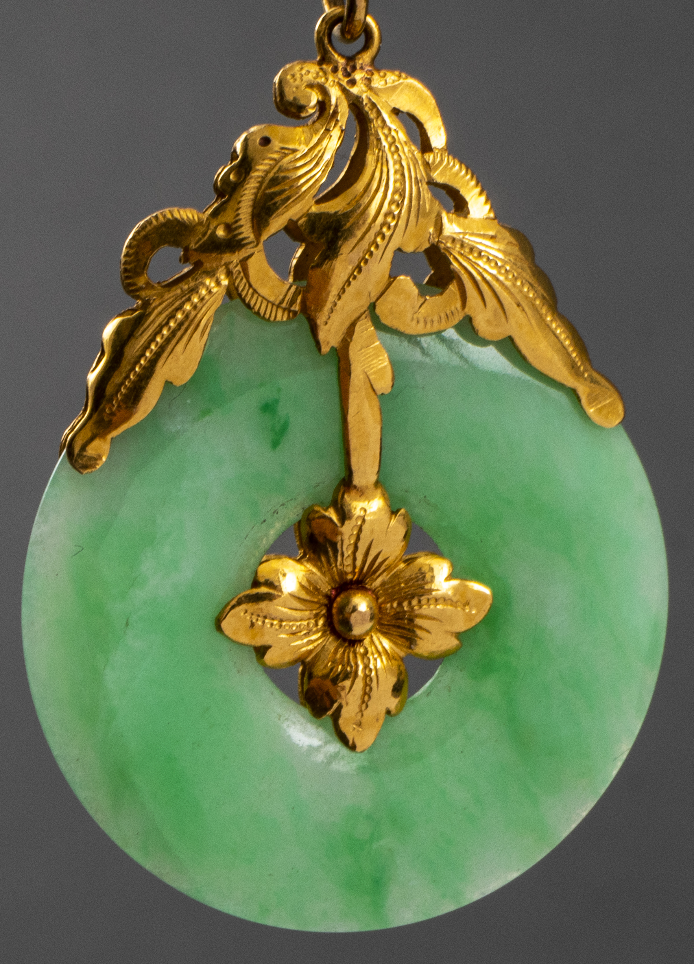 VINTAGE 22K YELLOW GOLD GREEN