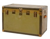 VINTAGE AMERICAN STEAMER TRUNK