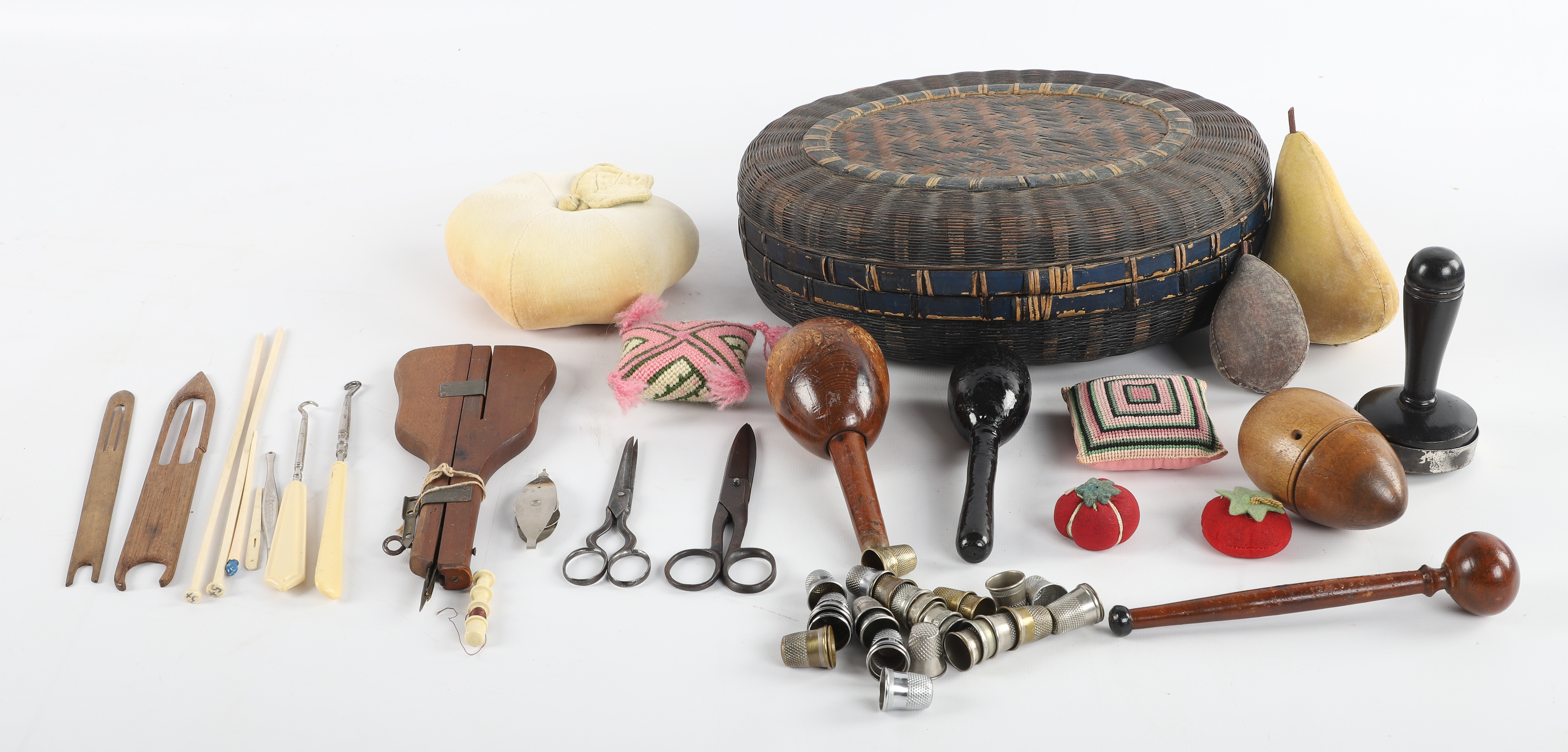 Vintage and Antique Sewing Items