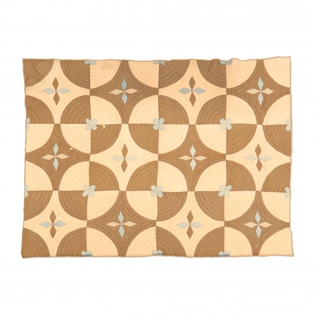 VINTAGE APPLIQUE QUILT With brown