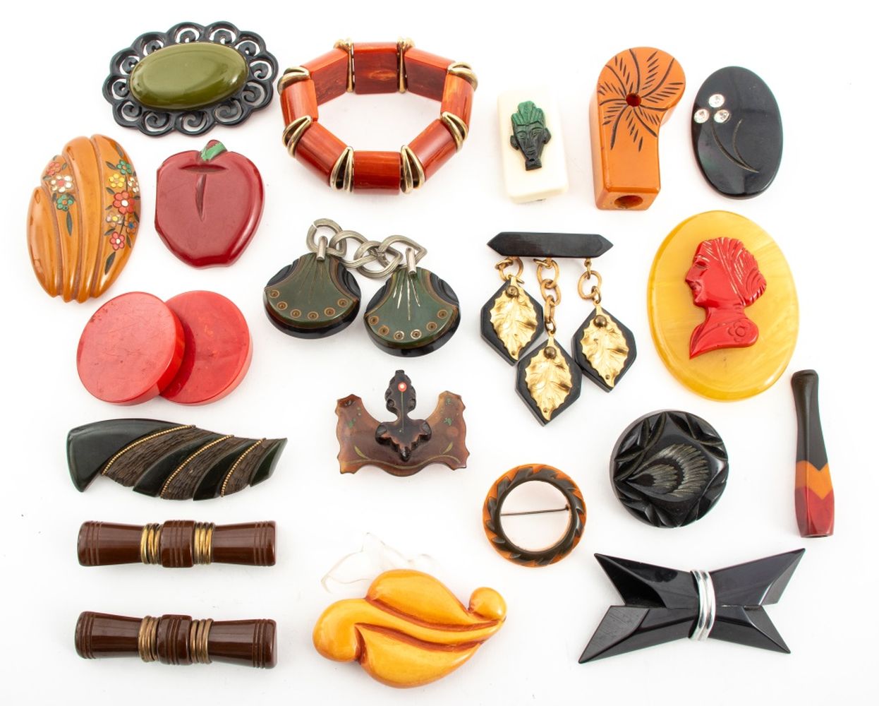VINTAGE BAKELITE JEWELRY &
