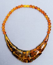 VINTAGE BALTIC AMBER BEADED BI
