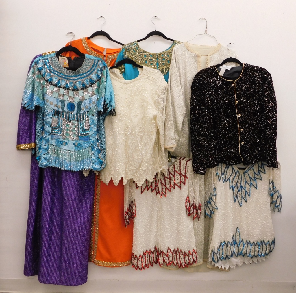 VINTAGE BEADED & LACE THEATER