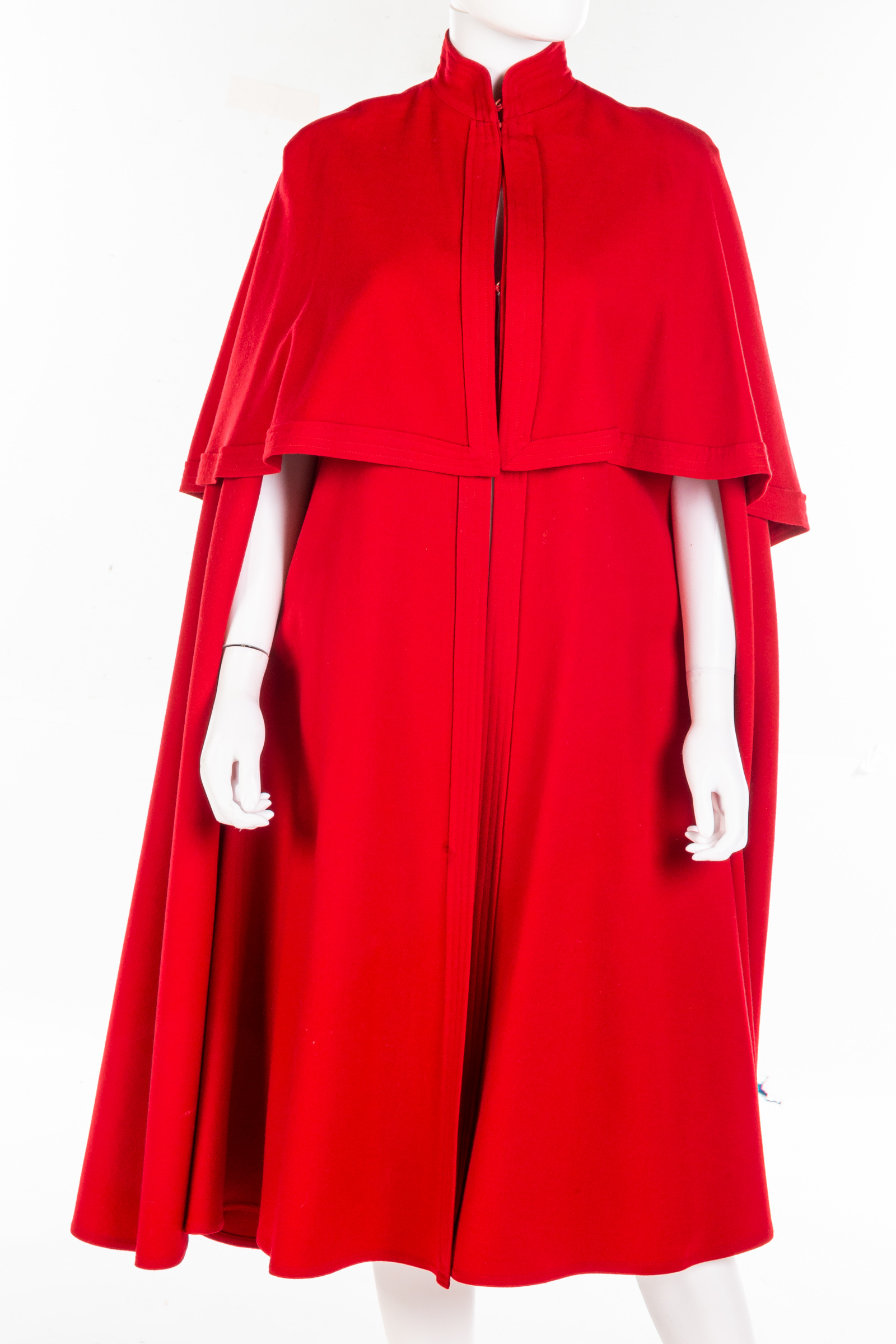 VINTAGE BILLINA RED WOOL CAPE