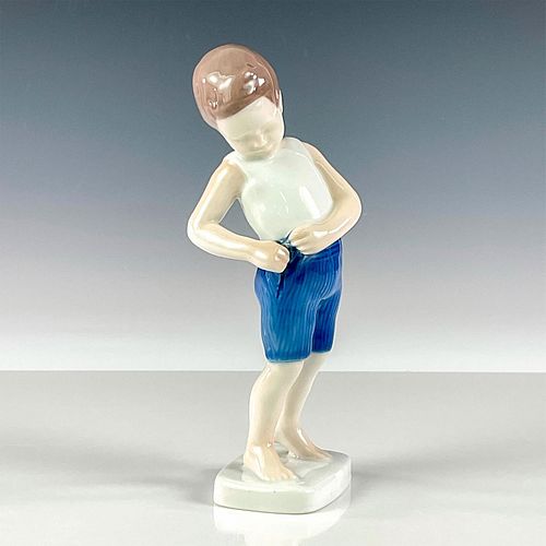 VINTAGE BING & GRONDAHL FIGURINE,