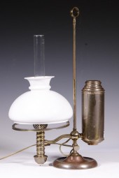 VINTAGE BRASS STUDENT LAMP Vin