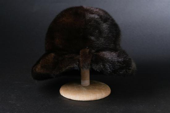 VINTAGE BROWN MINK HAT. With