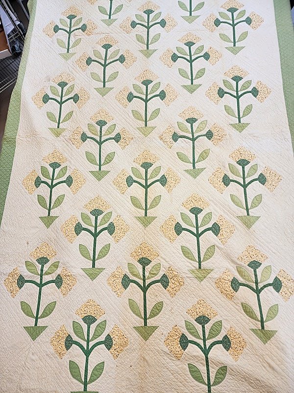 Vintage c1920 Tulip Quilt