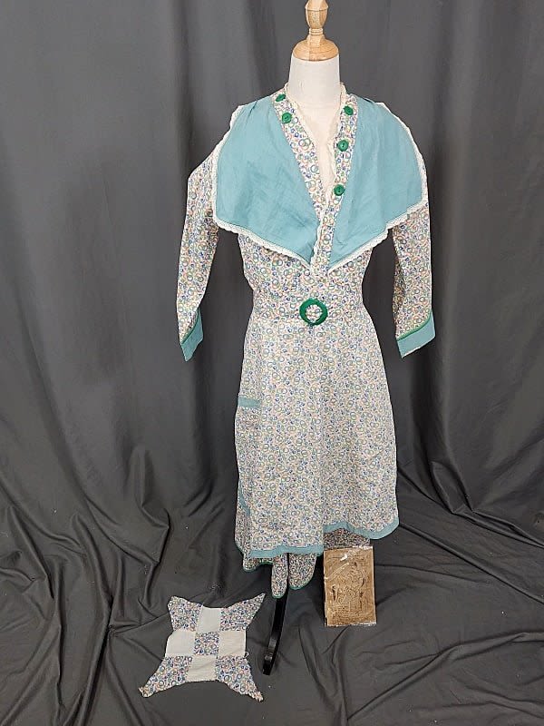 Vintage c1930 Cotton Print Dress