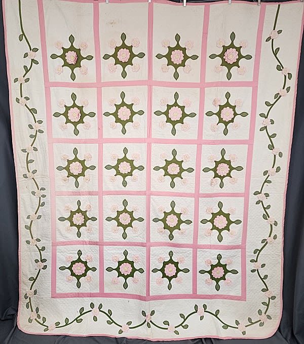 Vintage c1970 quilt measures