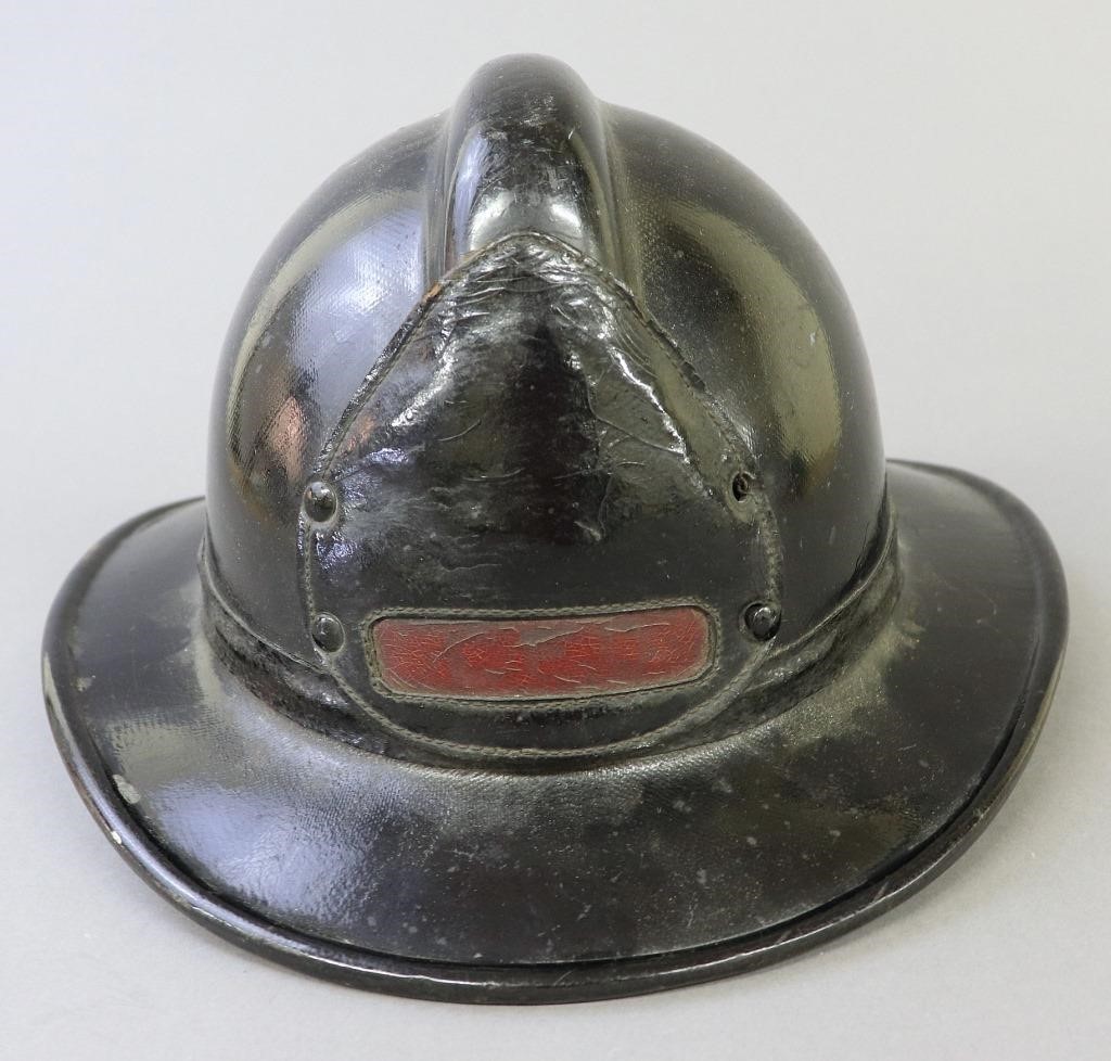 Vintage Cairn's type black