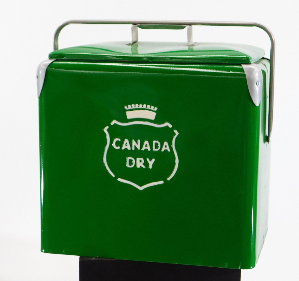 VINTAGE CANADA DRY GREEN