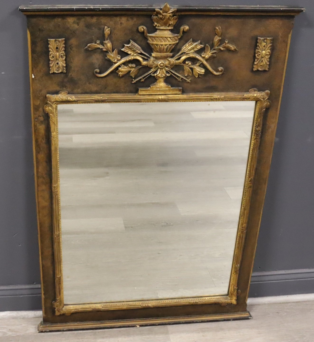 VINTAGE CARVED, GILT & PAINTED WOOD