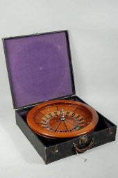 VINTAGE CASED GAMBLER'S TRAVEL