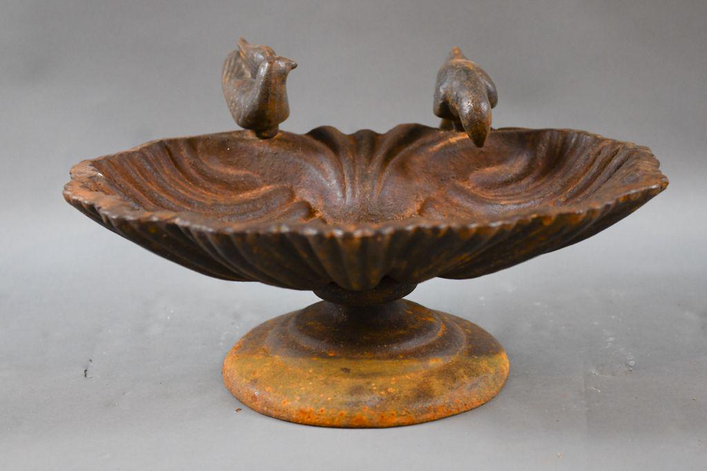 VINTAGE CAST IRON HEAVY FOOTED BIRD