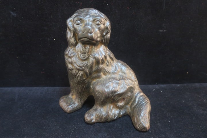VINTAGE CAST IRON SPANIEL DOG