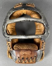 VINTAGE CATCHERS MASK - CAST I