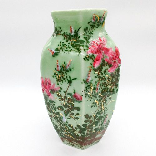 VINTAGE CELADON ASIAN FLOWER
