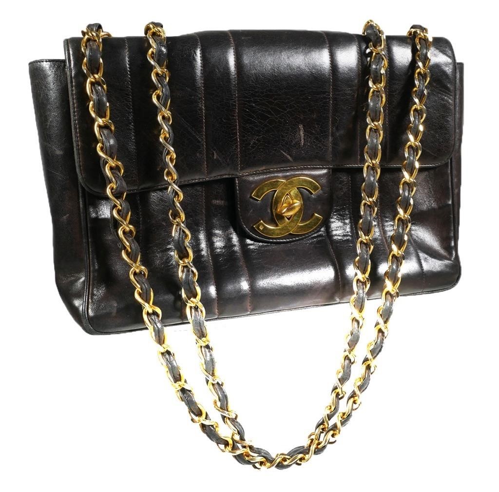 VINTAGE CHANEL BLACK LEATHER
