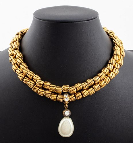 VINTAGE CHANEL FAUX PEARL LARIAT
